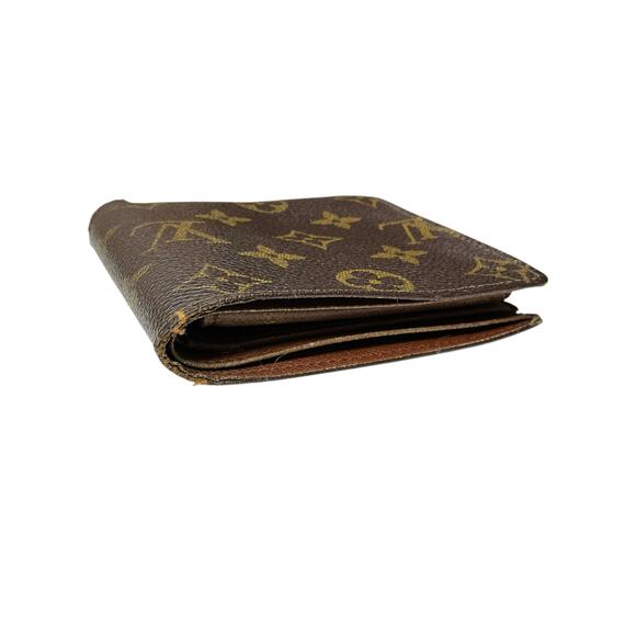 934. Louis Vuitton Monogram Bifold Wallet - Picture 4 of 9